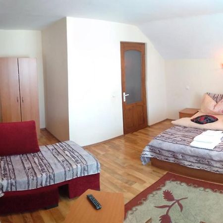 Casa Terzea Hotell Rîşnov Eksteriør bilde