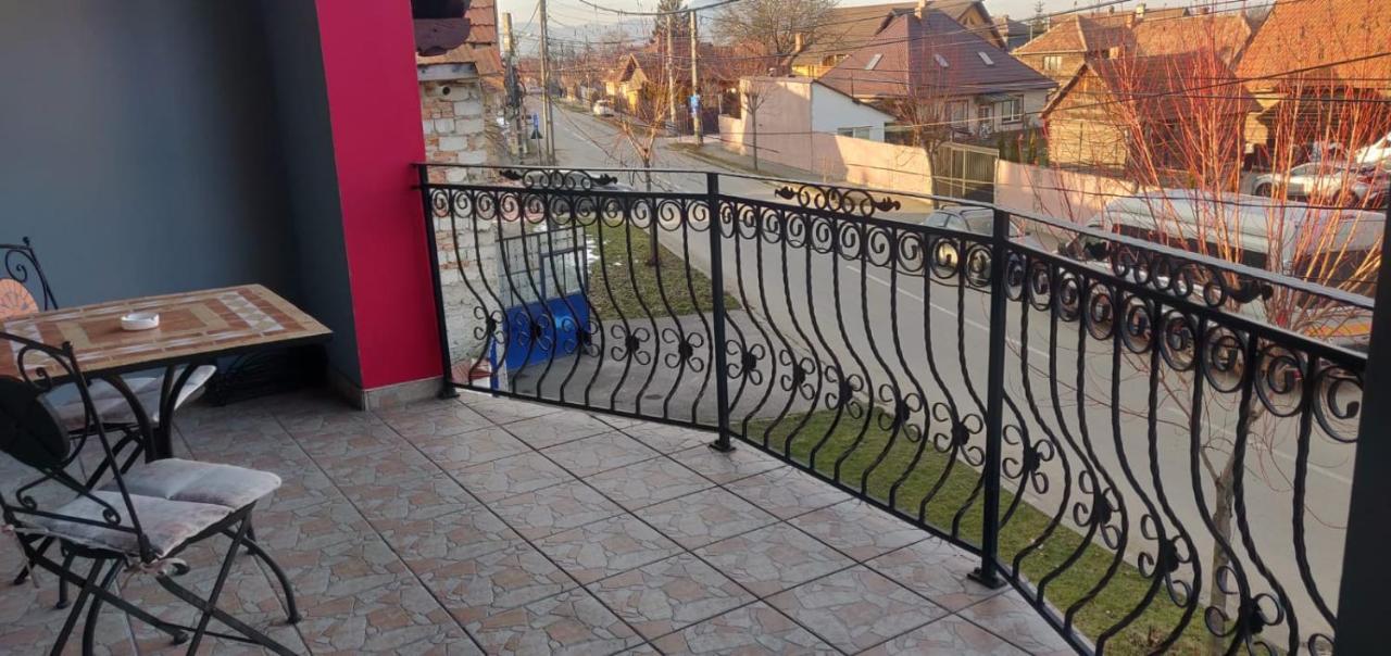 Casa Terzea Hotell Rîşnov Eksteriør bilde