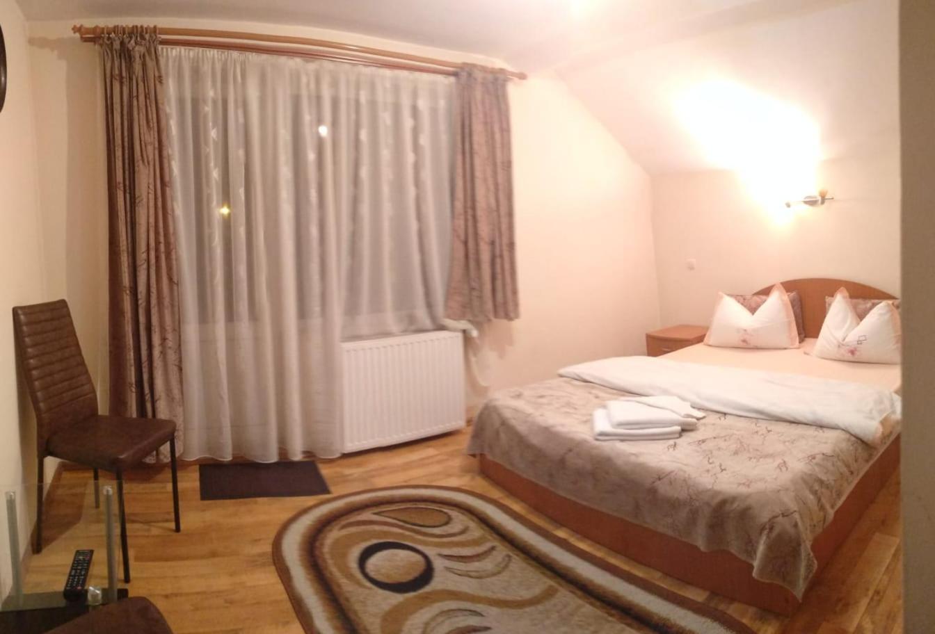 Casa Terzea Hotell Rîşnov Eksteriør bilde